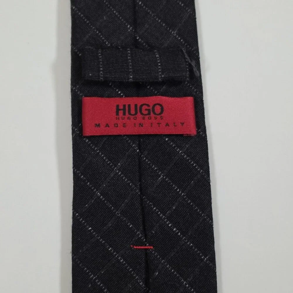 Hugo Boss Wool Silk Tie Gray Geometric Preppy Office Italy W 2.25